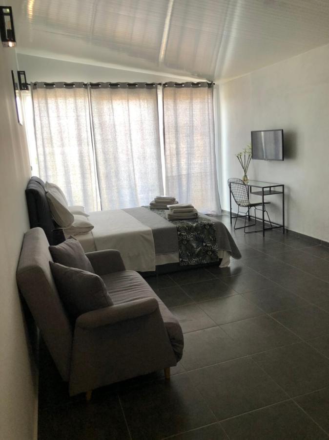 Néa Péramos Glykanisos Suites מראה חיצוני תמונה