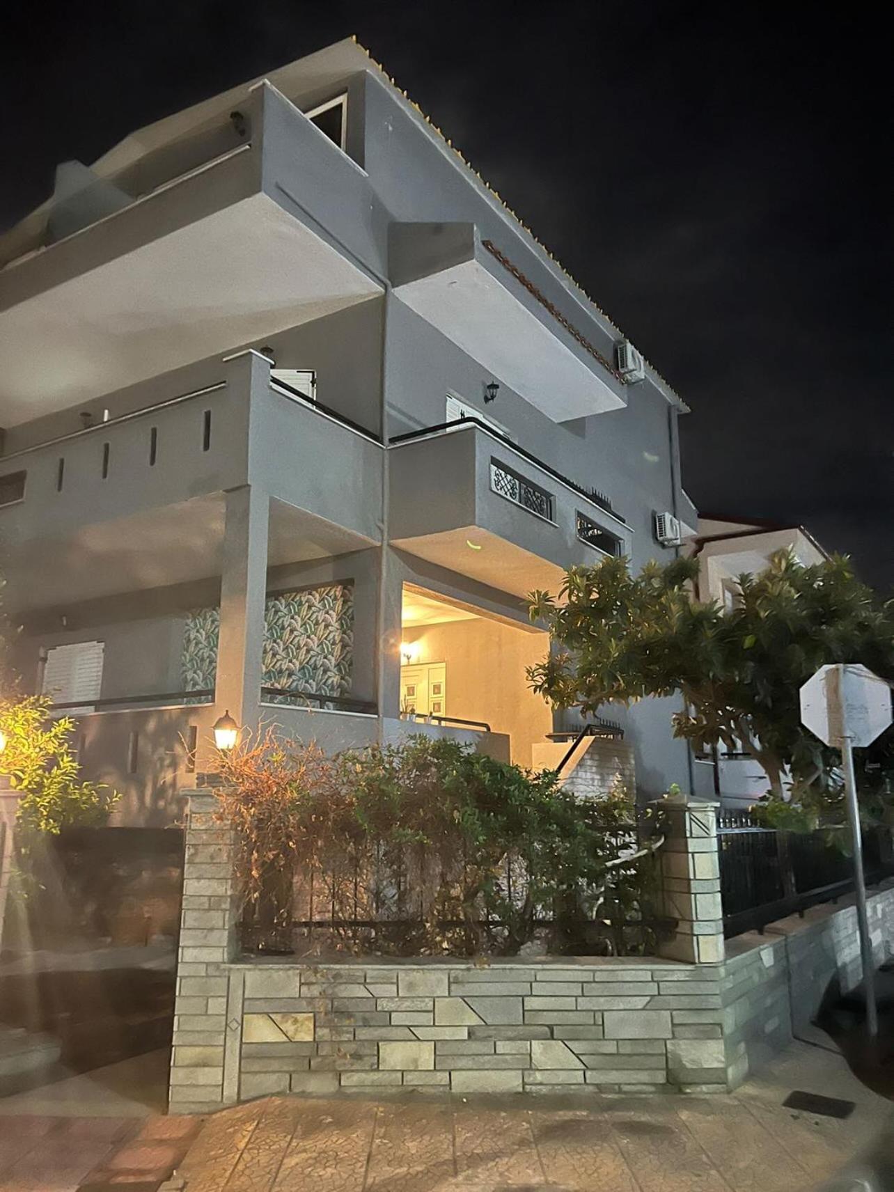 Néa Péramos Glykanisos Suites מראה חיצוני תמונה
